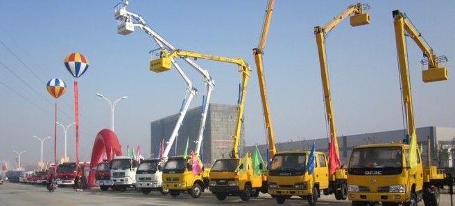 �߿����I(y��)܇�����ģ�Ʒ�N��һ�����۱�ʽ�߿����I(y��)܇_��s��ʽ�߿����I(y��)܇������ʽ������ϵ�С�������Ҳ���Է֞鴹ֱ����ʽ���ַQ����ʽ��������ʽ�߿����I(y��)܇���׸�ʽ���X�Ͻ�ʽ�����bжʽ�����д�ֱ����ʽ���������ش��������I(y��)�߶����ޣ��C(j��)���Բ������`�Ŀǰ����(n��i)�V���\(y��n)�õ����۱�ʽ�߿����I(y��)܇��