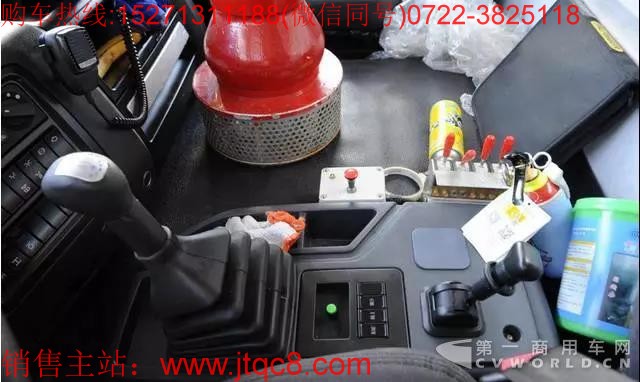 聯(lián)合重卡自卸式消防車