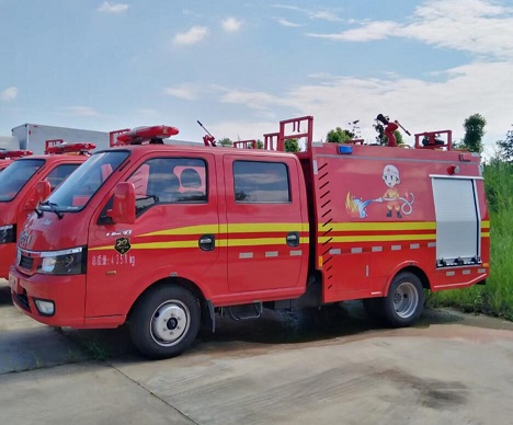 東風(fēng)途逸雙排1噸水罐消防車(chē)|小型消防車(chē)