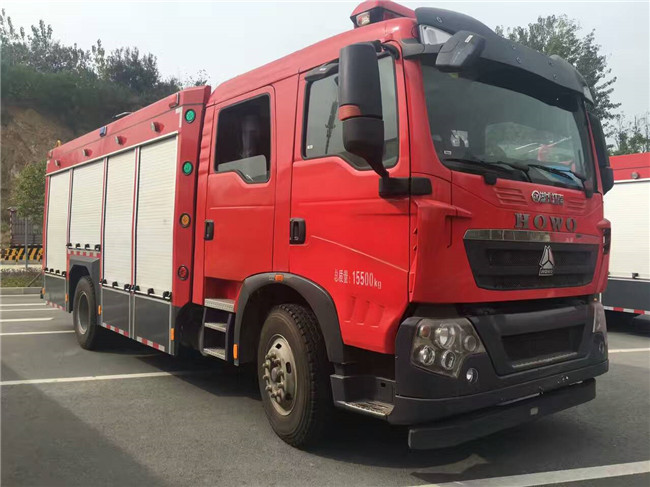 重汽T5G泡沫消防車(國五)