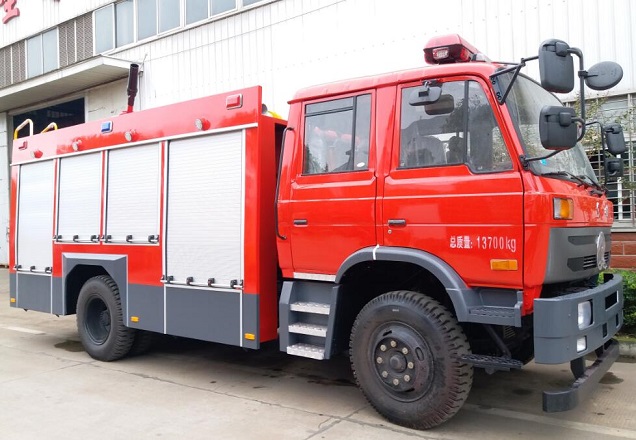 東風145泡沫消防車(5-6T)