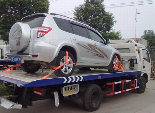 東風(fēng)多利卡拖車(新款)清障車